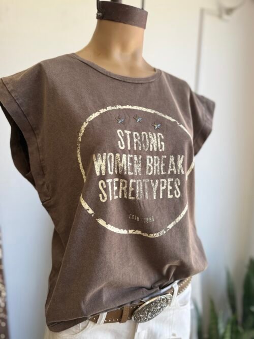 Remera strong